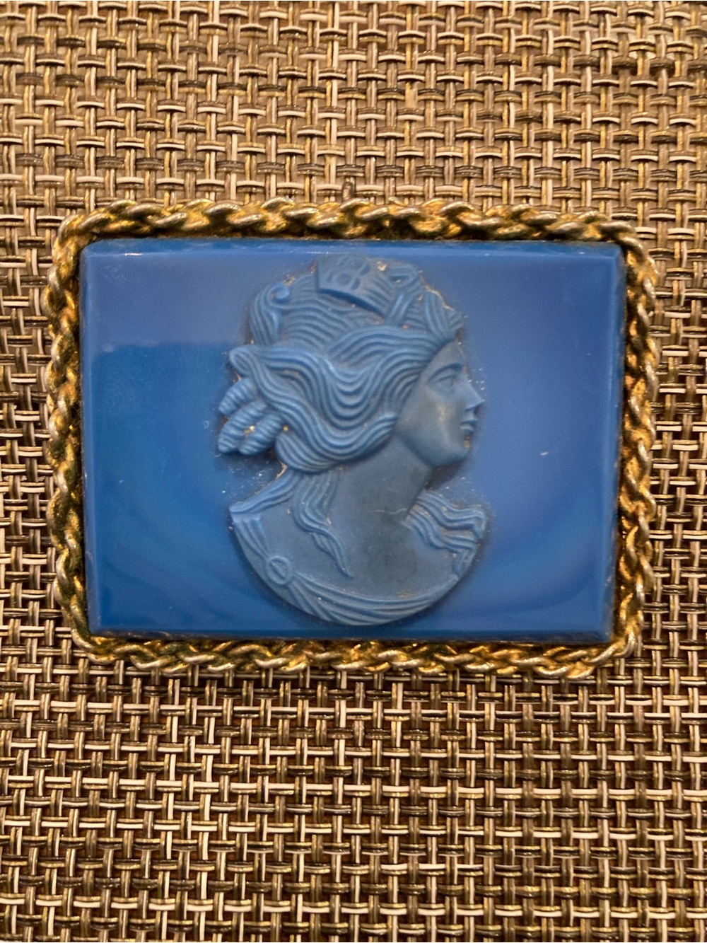 Vintage Blue Cameo-Style Rectangular Brooch/pendant with Gold-Tone Rope Frame